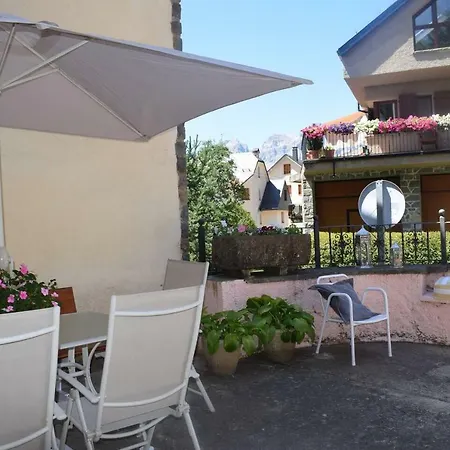 Casa Bachato, Esqui En * Panticosa