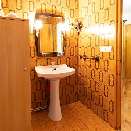 Casa Bachato, Esqui En *